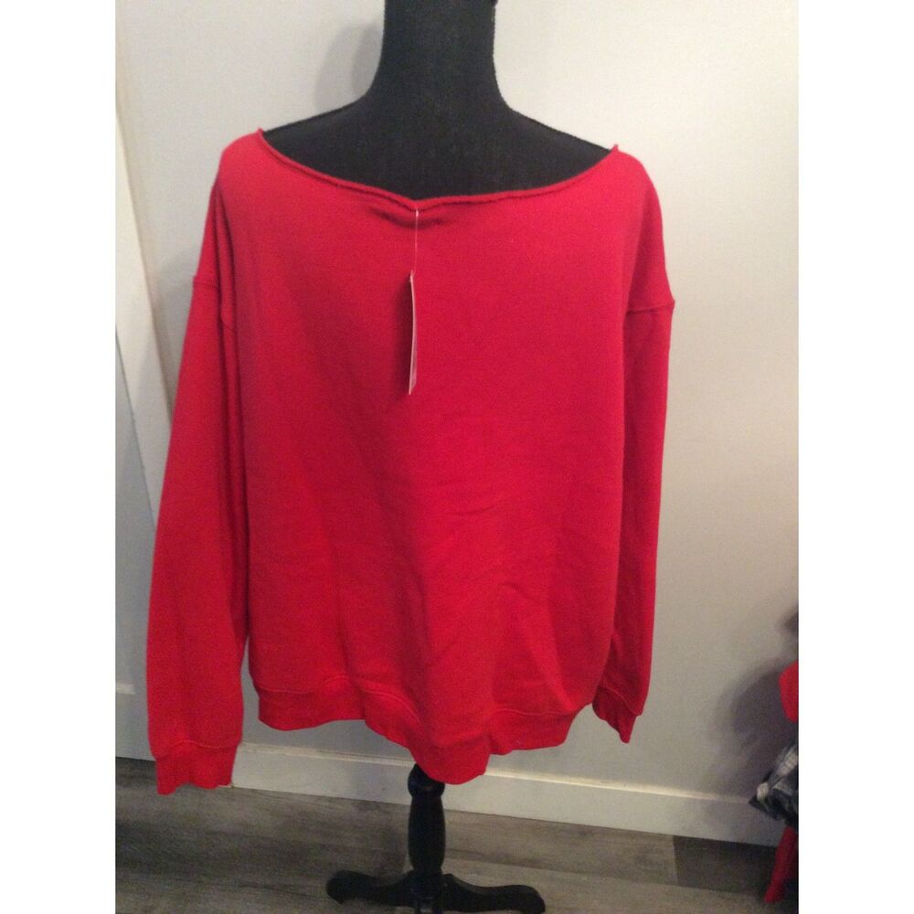 New NWT Red Off Shoulder Pullover "Hard Pass" Heart Large L - Picture 4 of 4